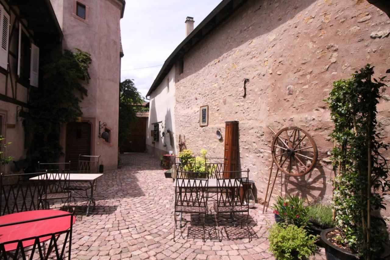 Bed and Breakfast LA TOUR des fées Mittelbergheim Esterno foto