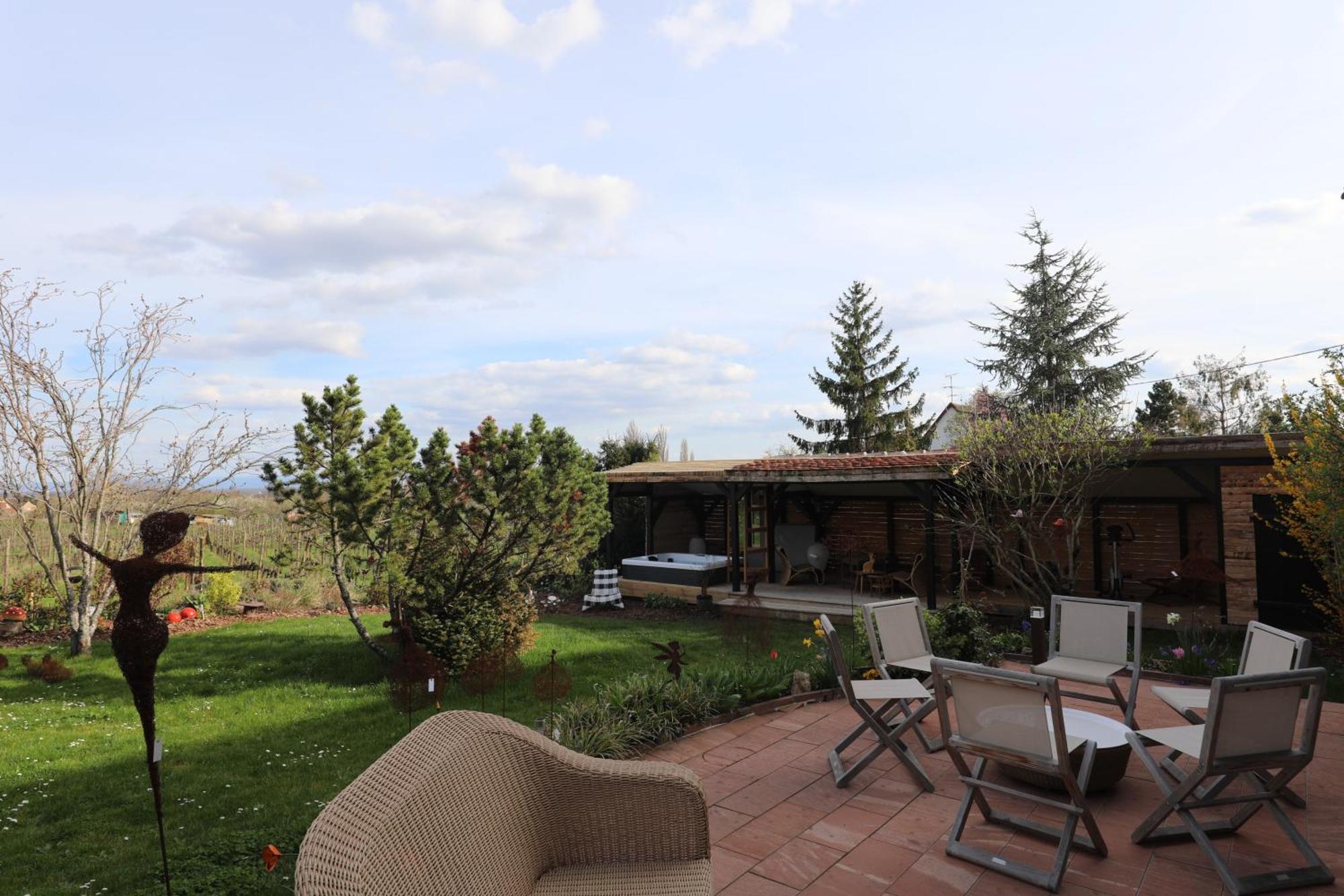 Bed and Breakfast LA TOUR des fées Mittelbergheim Esterno foto