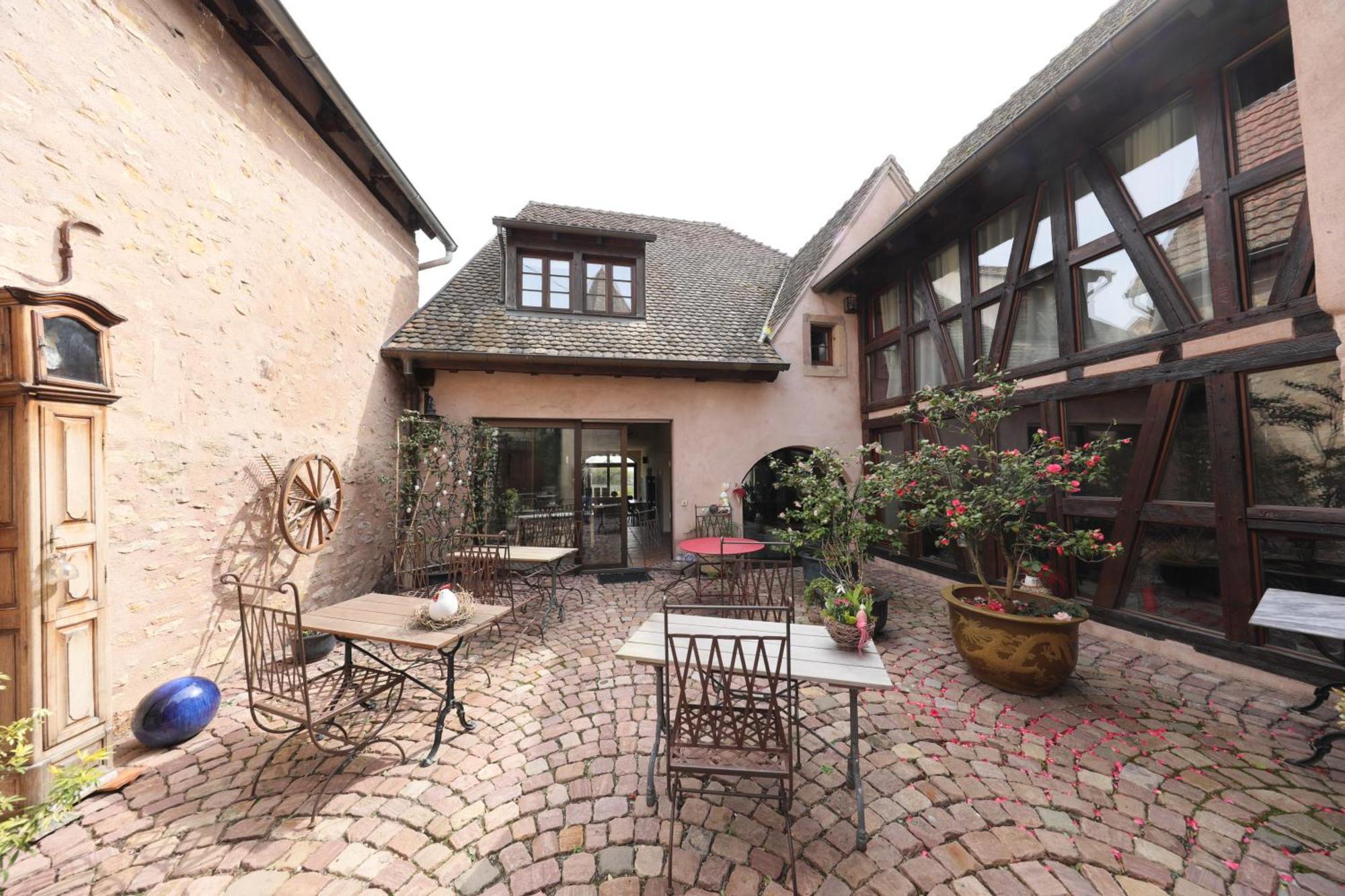 Bed and Breakfast LA TOUR des fées Mittelbergheim Esterno foto
